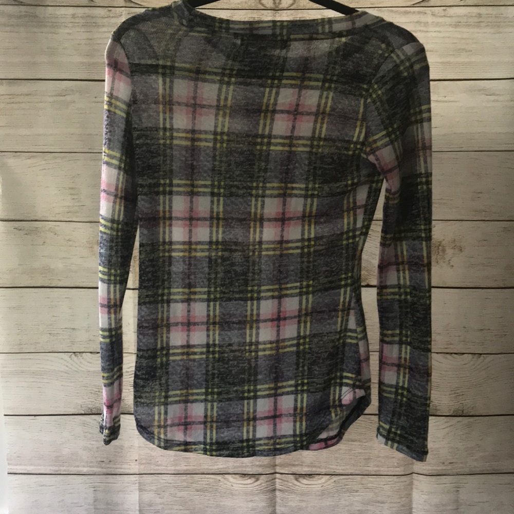 Wallflower NWT Soft Plaid Top